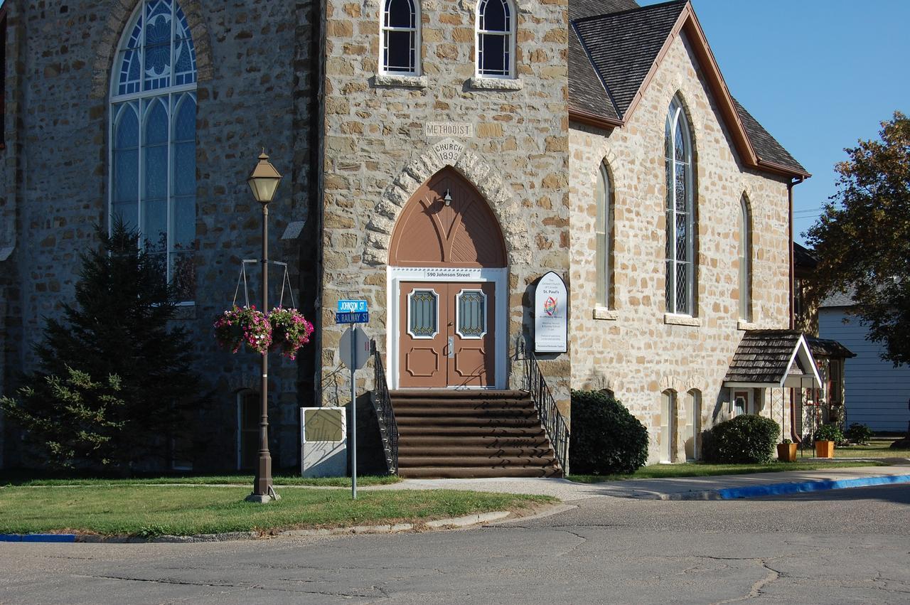 The Home Hotel Boissevain Exterior foto